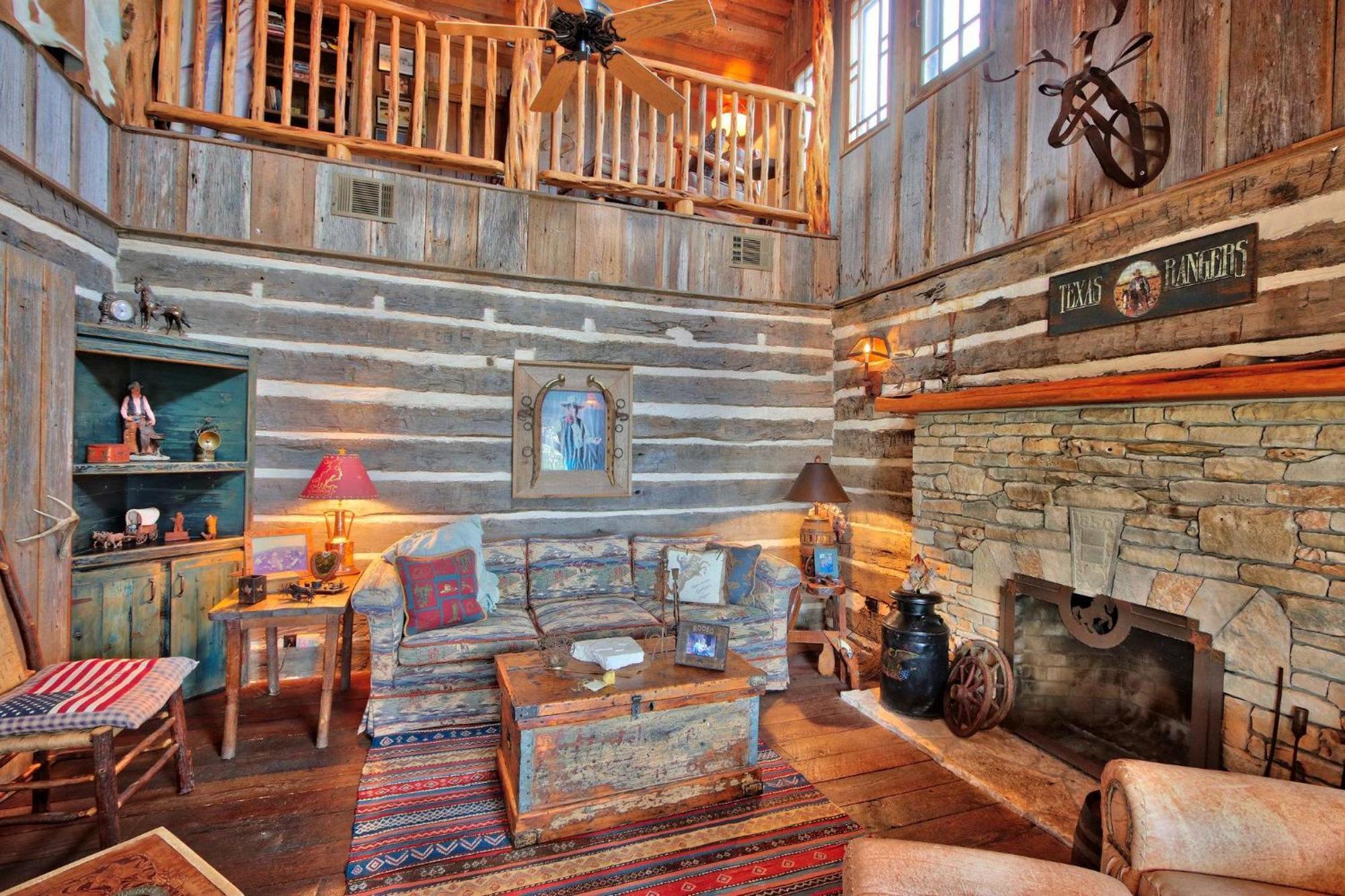 Log Cabin At Old Glory Ranch Wimberley Eksteriør billede